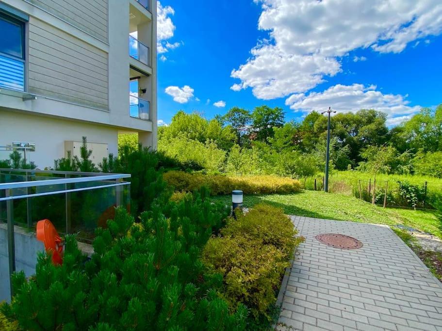 Smart Art :) Z Bezplatnym Parkingiem Podziemnym Apartment Kielce Exterior photo